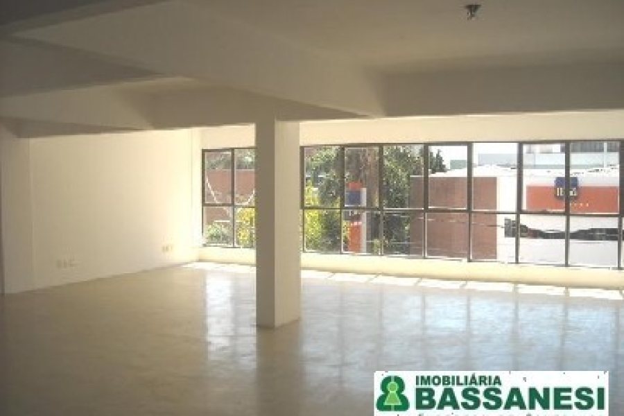 Sala com 168m², no bairro Centro em Caxias do Sul para Alugar