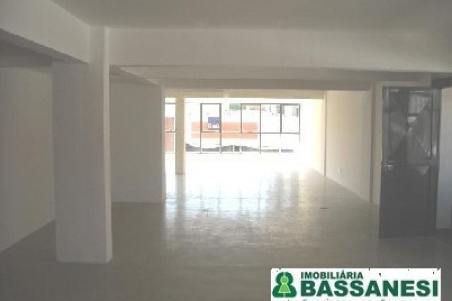 Sala com 168m², no bairro Centro em Caxias do Sul para Alugar