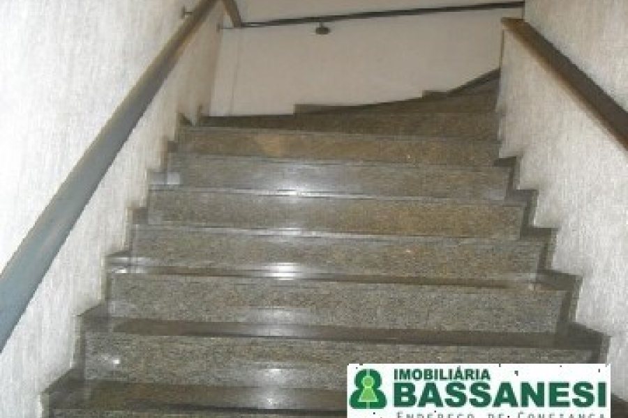 Sala com 168m², no bairro Centro em Caxias do Sul para Alugar