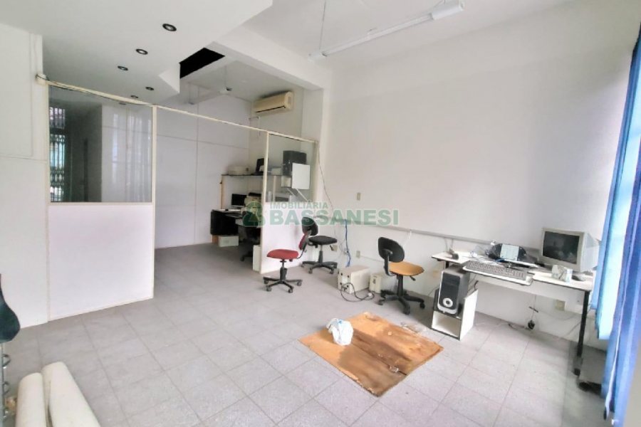 Loja com 72m², no bairro Rio Branco em Caxias do Sul para Alugar