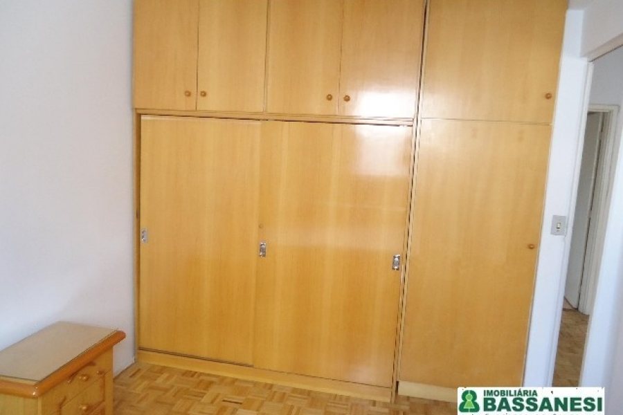Apto Mobiliado com 45m², 1 dormitório, no bairro Centro em Caxias do Sul para Alugar