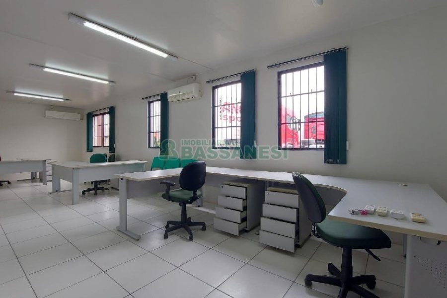 Loja com 126m², no bairro Santa Fé em Caxias do Sul para Alugar