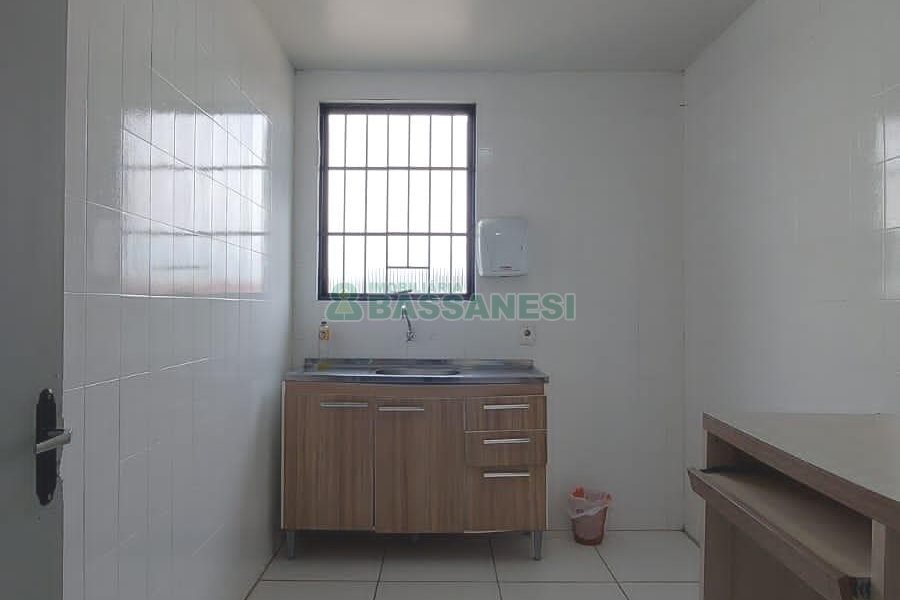 Loja com 126m², no bairro Santa Fé em Caxias do Sul para Alugar