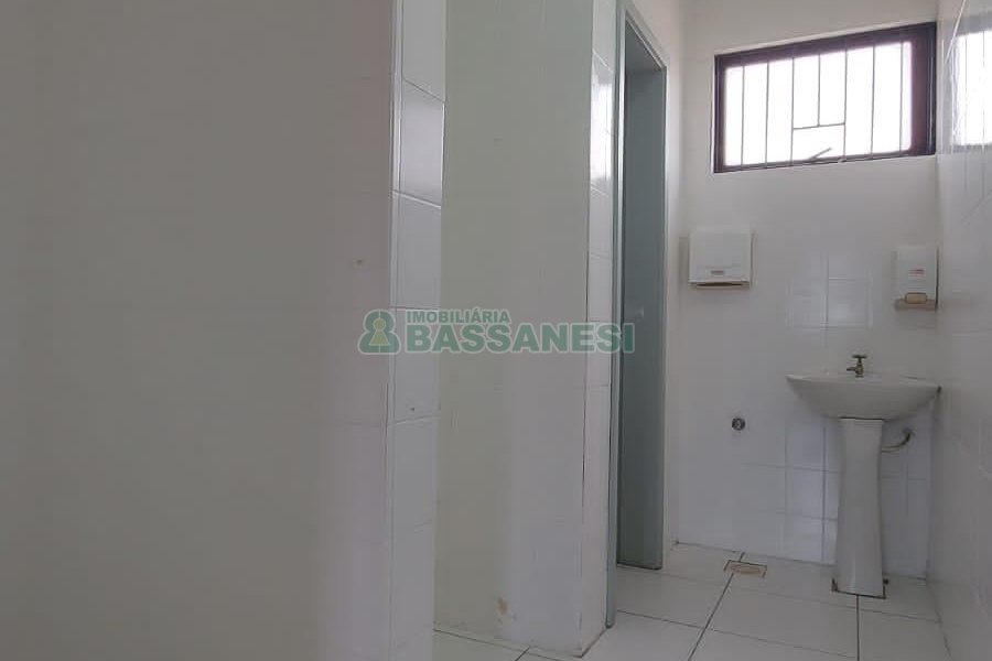 Loja com 126m², no bairro Santa Fé em Caxias do Sul para Alugar