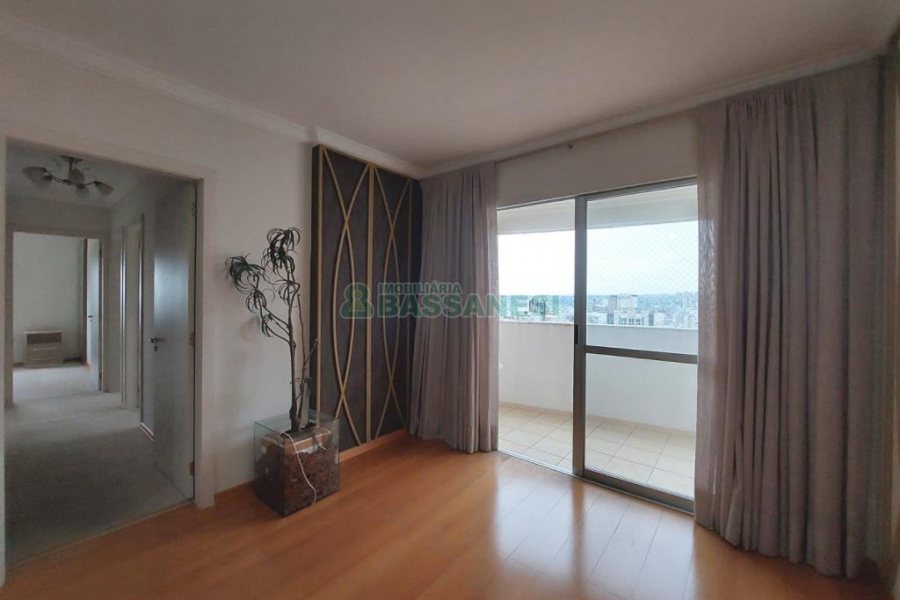 Apartamento com 90m², 3 dormitórios, 2 vagas, no bairro Rio Branco em Caxias do Sul para Alugar