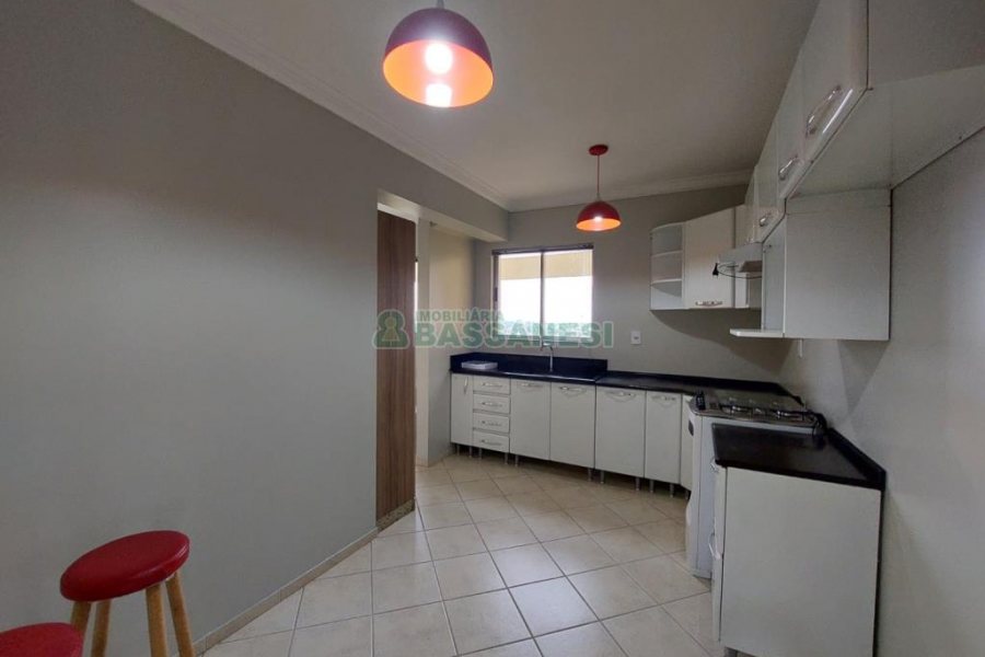 Apartamento com 90m², 3 dormitórios, 2 vagas, no bairro Rio Branco em Caxias do Sul para Alugar