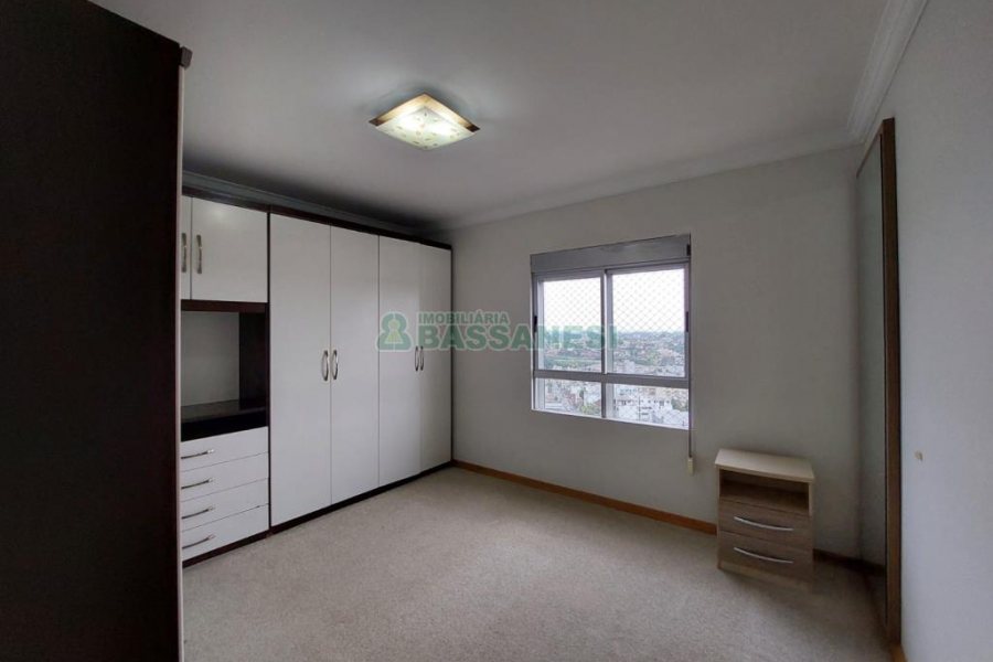 Apartamento com 90m², 3 dormitórios, 2 vagas, no bairro Rio Branco em Caxias do Sul para Alugar