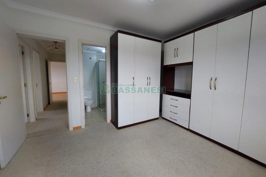 Apartamento com 90m², 3 dormitórios, 2 vagas, no bairro Rio Branco em Caxias do Sul para Alugar