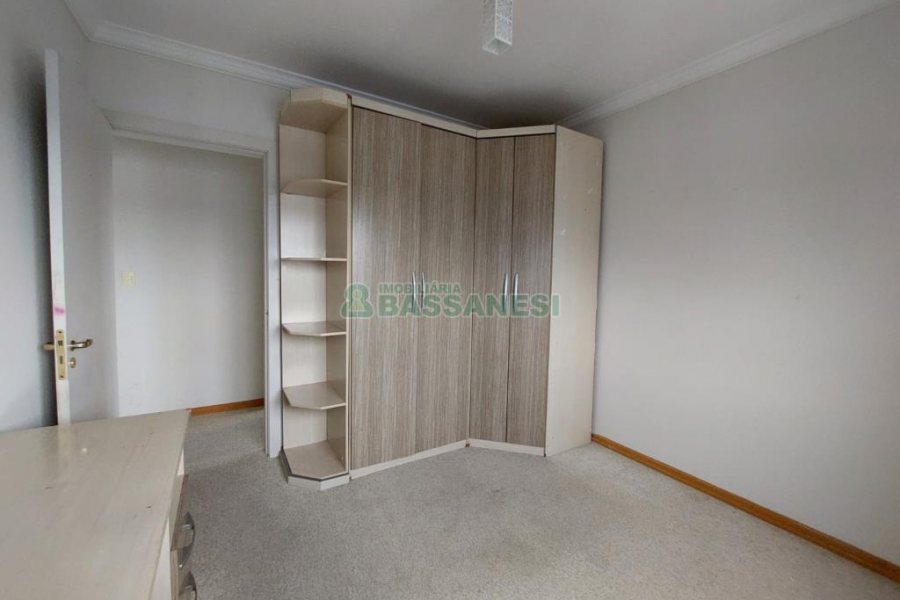 Apartamento com 90m², 3 dormitórios, 2 vagas, no bairro Rio Branco em Caxias do Sul para Alugar