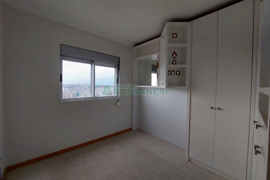 Apartamento com 90m², 3 dormitórios, 2 vagas, no bairro Rio Branco em Caxias do Sul para Alugar