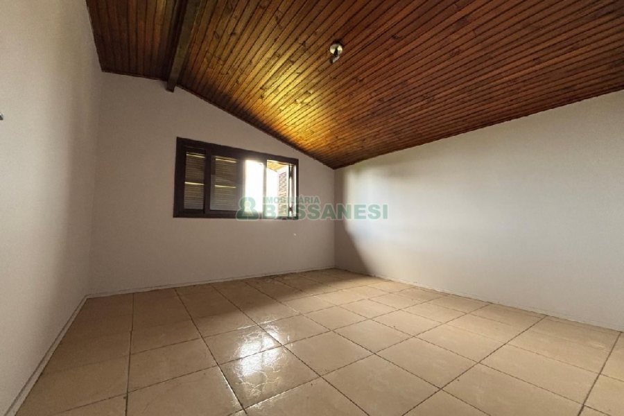 Apartamento com 180m², 4 dormitórios, 1 vaga, no bairro De Lazzer em Caxias do Sul para Alugar