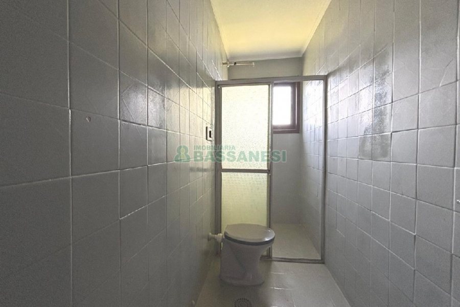 Apartamento com 180m², 4 dormitórios, 1 vaga, no bairro De Lazzer em Caxias do Sul para Alugar