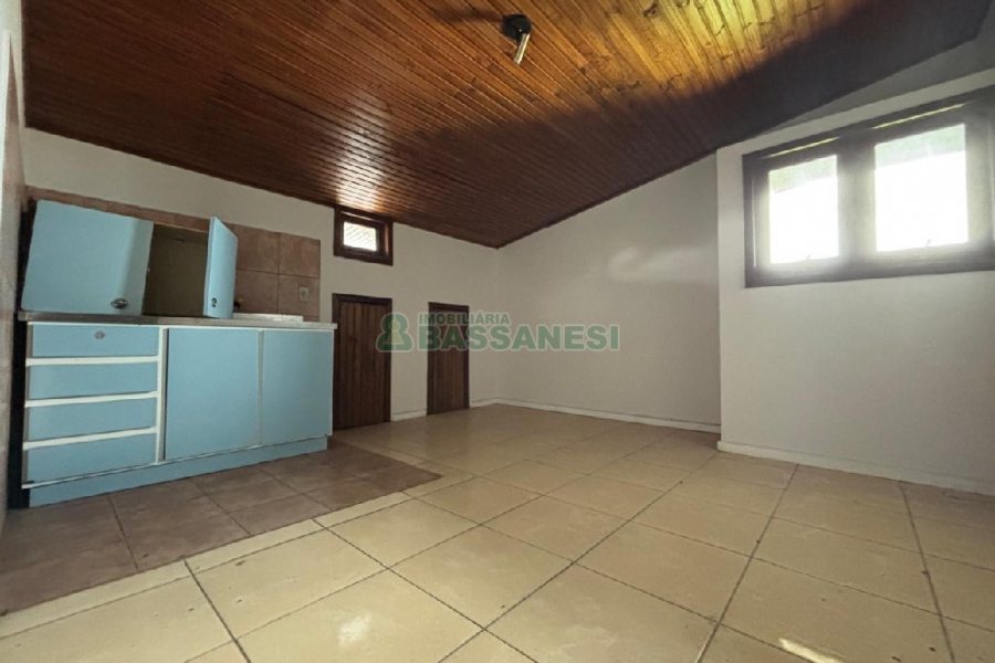 Apartamento com 180m², 4 dormitórios, 1 vaga, no bairro De Lazzer em Caxias do Sul para Alugar