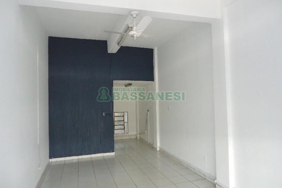 Loja com 34m², no bairro Centro em Caxias do Sul para Alugar
