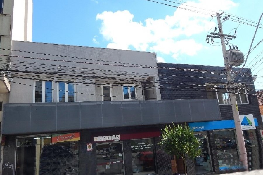Sala com 79m², no bairro Centro em Caxias do Sul para Alugar