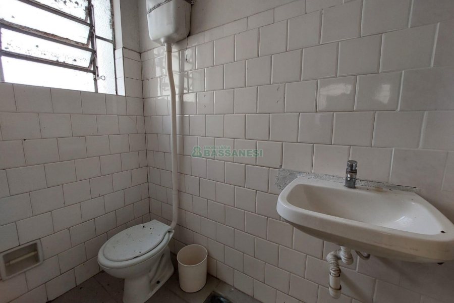 Sala com 79m², no bairro Centro em Caxias do Sul para Alugar