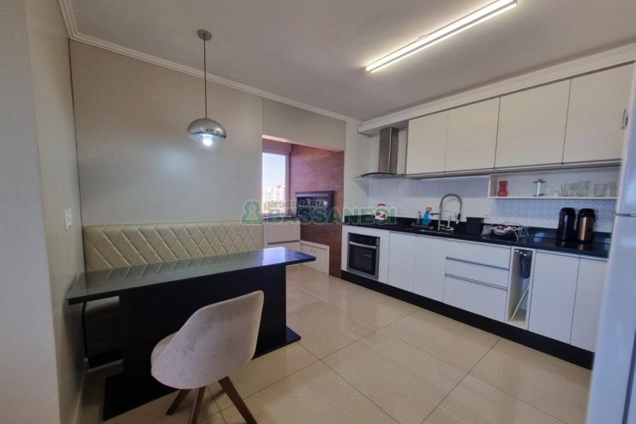 Apto Mobiliado com 140m², 3 dormitórios, 3 vagas, no bairro Charqueadas em Caxias do Sul para Alugar