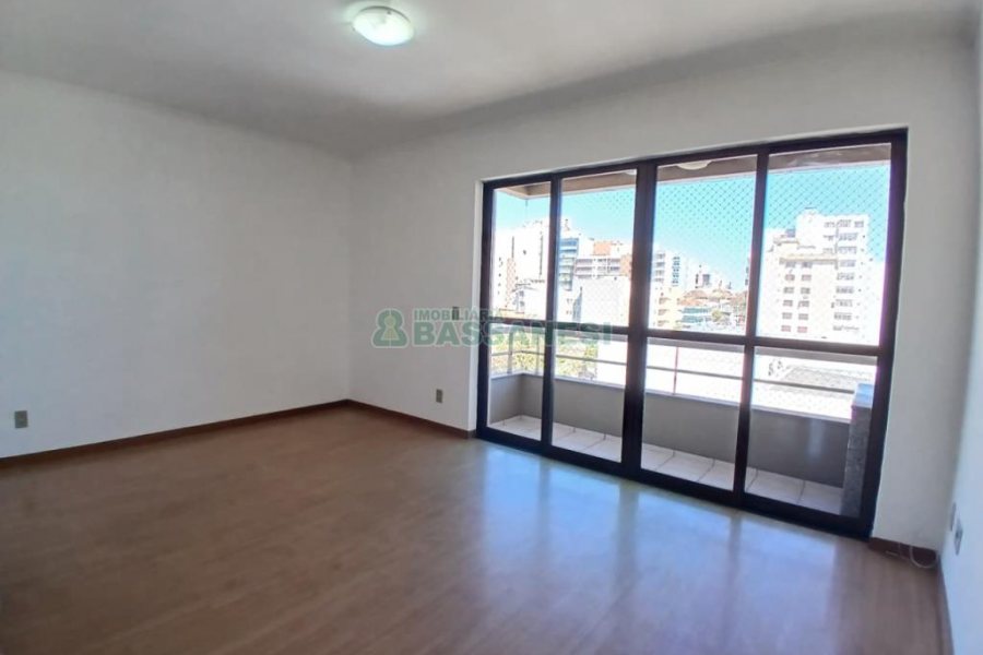 Apartamento com 59m², 1 dormitório, 1 vaga, no bairro Centro em Caxias do Sul para Comprar
