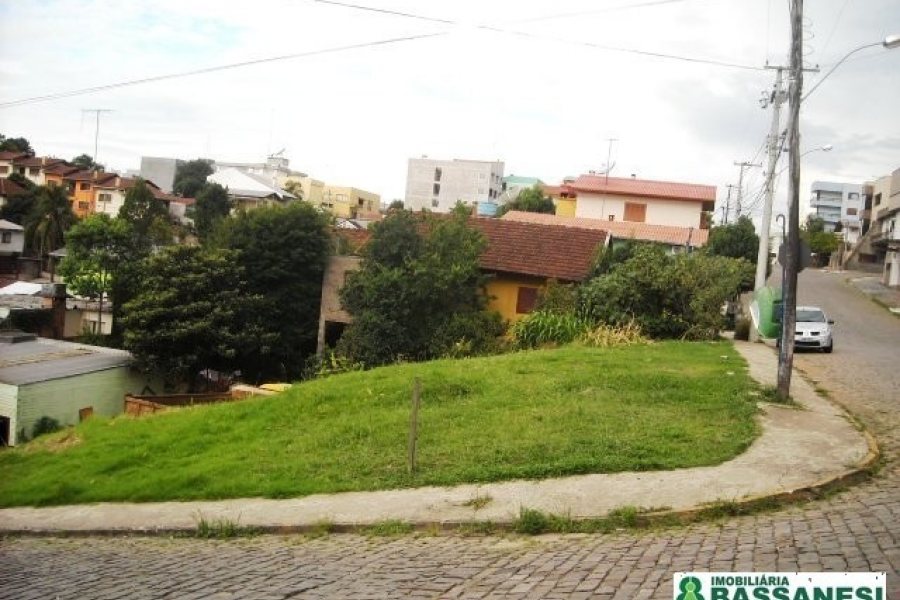 Terreno, no bairro Marechal Floriano em Caxias do Sul para Comprar