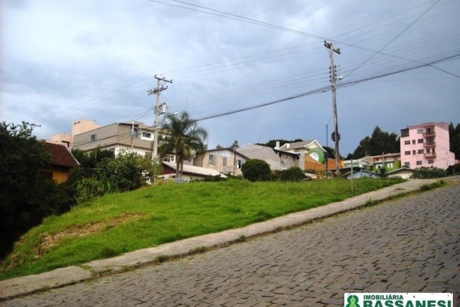 Terreno, no bairro Marechal Floriano em Caxias do Sul para Comprar