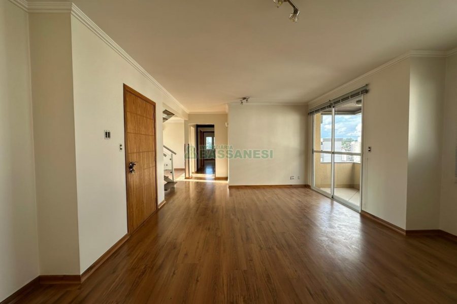 Apto/Cobertura com 297m², 2 dormitórios, 2 vagas, no bairro Centro em Caxias do Sul para Comprar