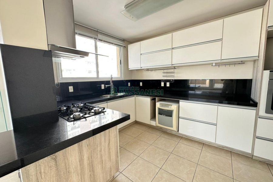 Apto/Cobertura com 297m², 2 dormitórios, 2 vagas, no bairro Centro em Caxias do Sul para Comprar