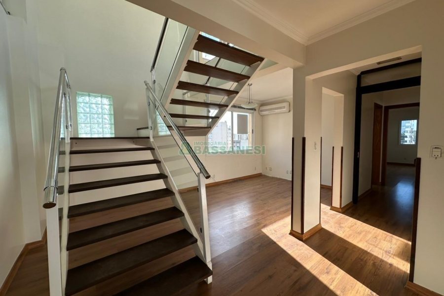 Apto/Cobertura com 297m², 2 dormitórios, 2 vagas, no bairro Centro em Caxias do Sul para Comprar