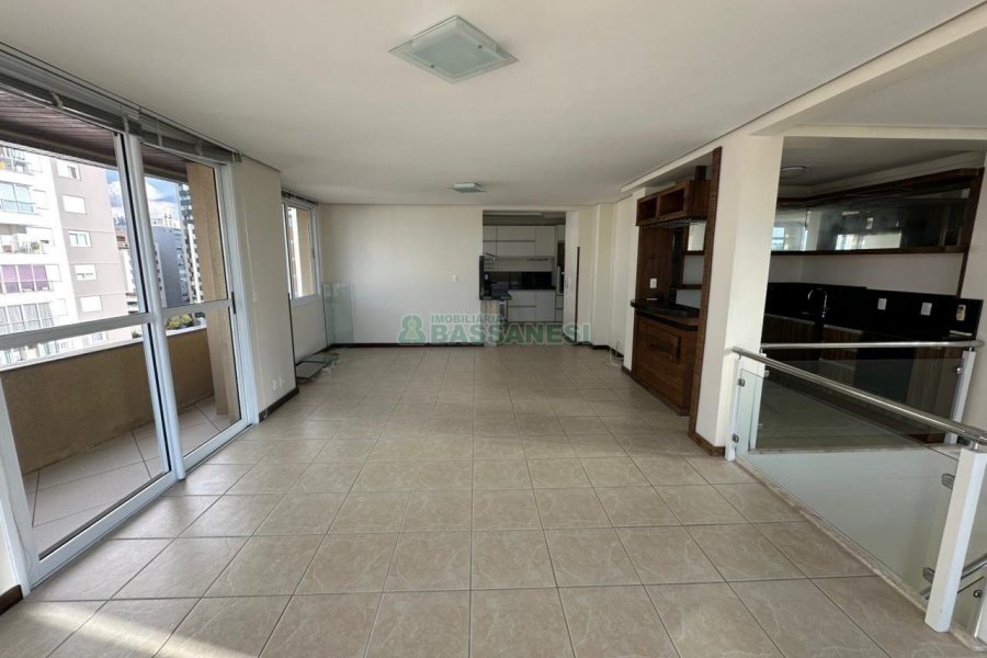 Apto/Cobertura com 297m², 2 dormitórios, 2 vagas, no bairro Centro em Caxias do Sul para Comprar