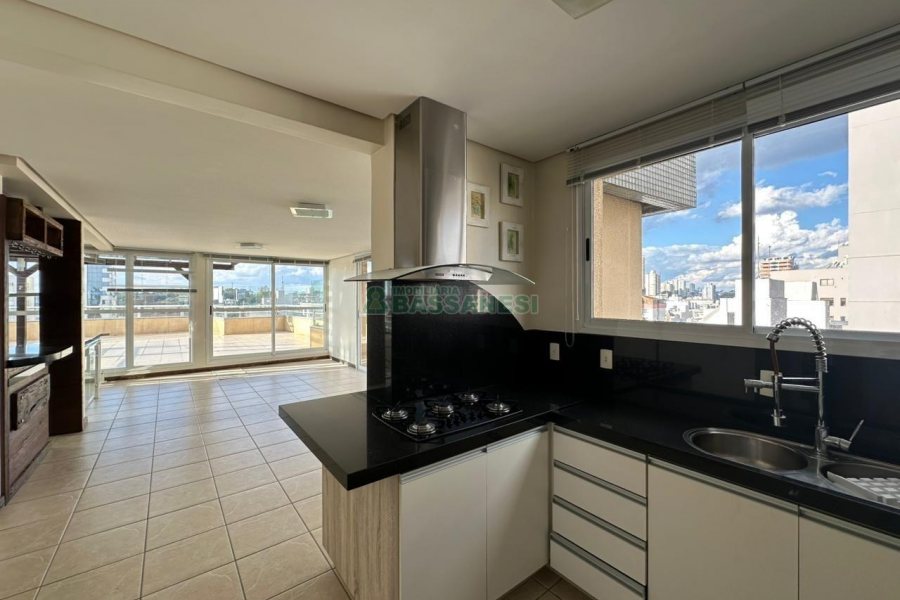 Apto/Cobertura com 297m², 2 dormitórios, 2 vagas, no bairro Centro em Caxias do Sul para Comprar
