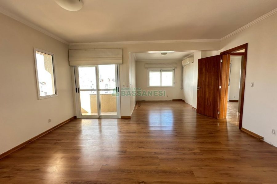 Apto/Cobertura com 297m², 2 dormitórios, 2 vagas, no bairro Centro em Caxias do Sul para Comprar