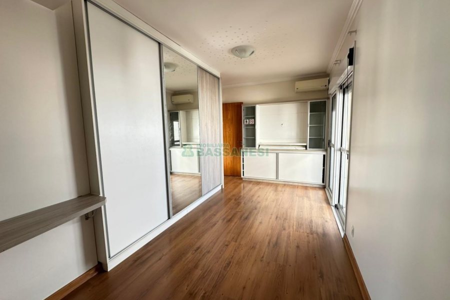 Apto/Cobertura com 297m², 2 dormitórios, 2 vagas, no bairro Centro em Caxias do Sul para Comprar