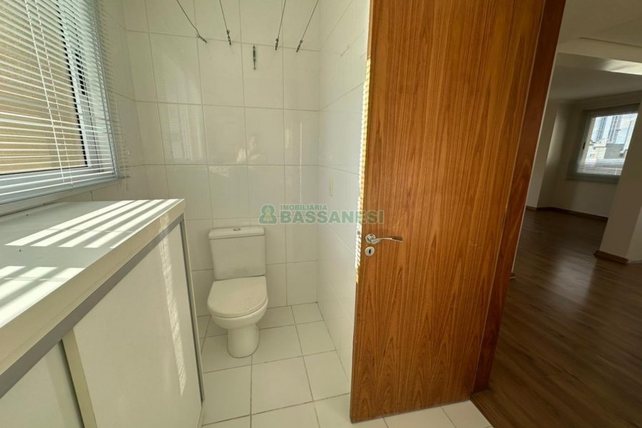 Apto/Cobertura com 297m², 2 dormitórios, 2 vagas, no bairro Centro em Caxias do Sul para Comprar