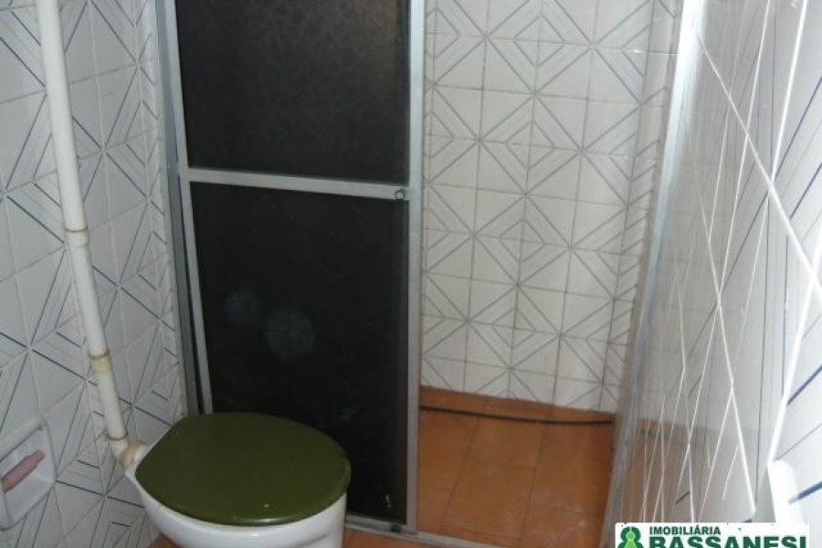 Casa com 60m², 2 dormitórios, no bairro Marechal Floriano em Caxias do Sul para Comprar