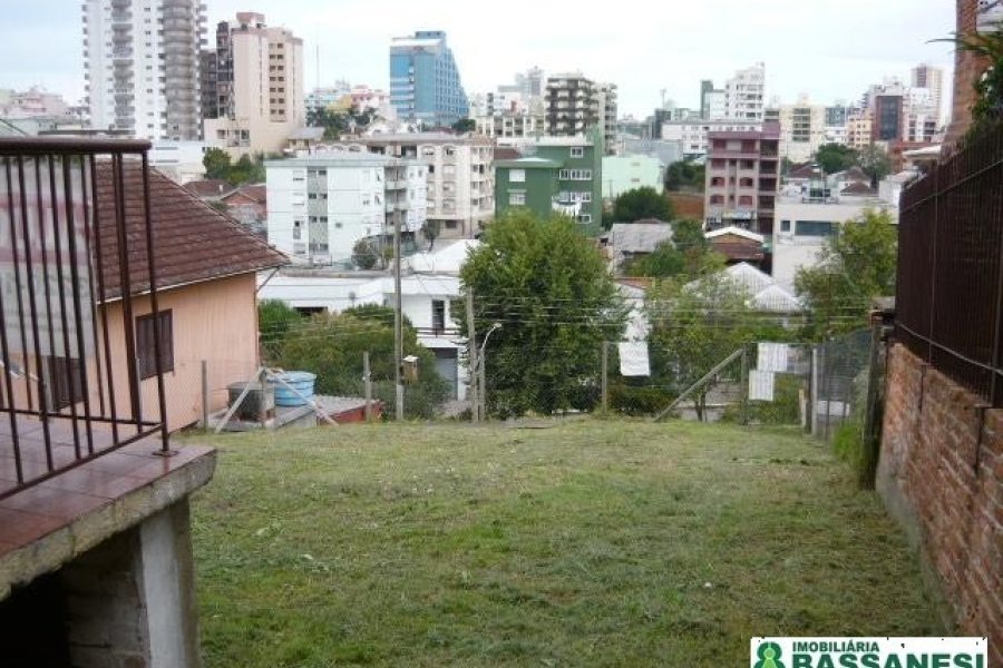 Casa com 60m², 2 dormitórios, no bairro Marechal Floriano em Caxias do Sul para Comprar