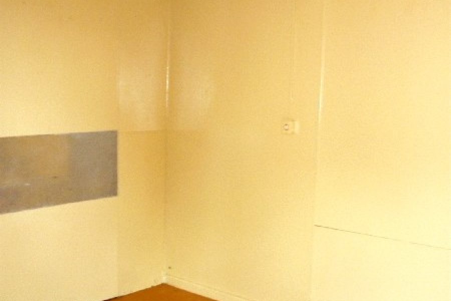 Casa com 60m², 2 dormitórios, no bairro Marechal Floriano em Caxias do Sul para Comprar