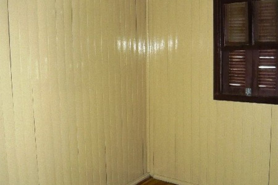 Casa com 60m², 2 dormitórios, no bairro Marechal Floriano em Caxias do Sul para Comprar