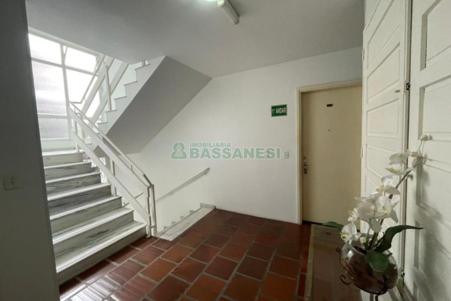 Apartamento com 61m², 2 dormitórios, 1 vaga, no bairro Centro em Caxias do Sul para Comprar