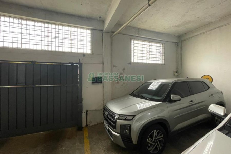 Apartamento com 61m², 2 dormitórios, 1 vaga, no bairro Centro em Caxias do Sul para Comprar