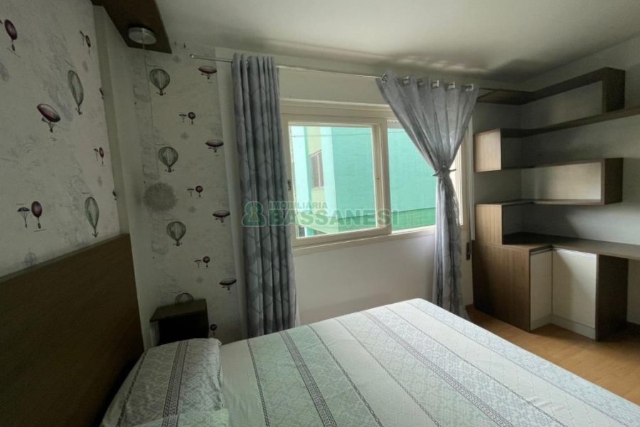 Apartamento com 61m², 2 dormitórios, 1 vaga, no bairro Centro em Caxias do Sul para Comprar