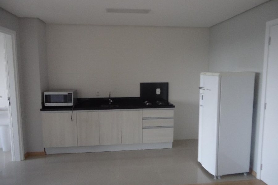Apartamento com 60m², 1 dormitório, 1 vaga, no bairro Floresta em Caxias do Sul para Alugar