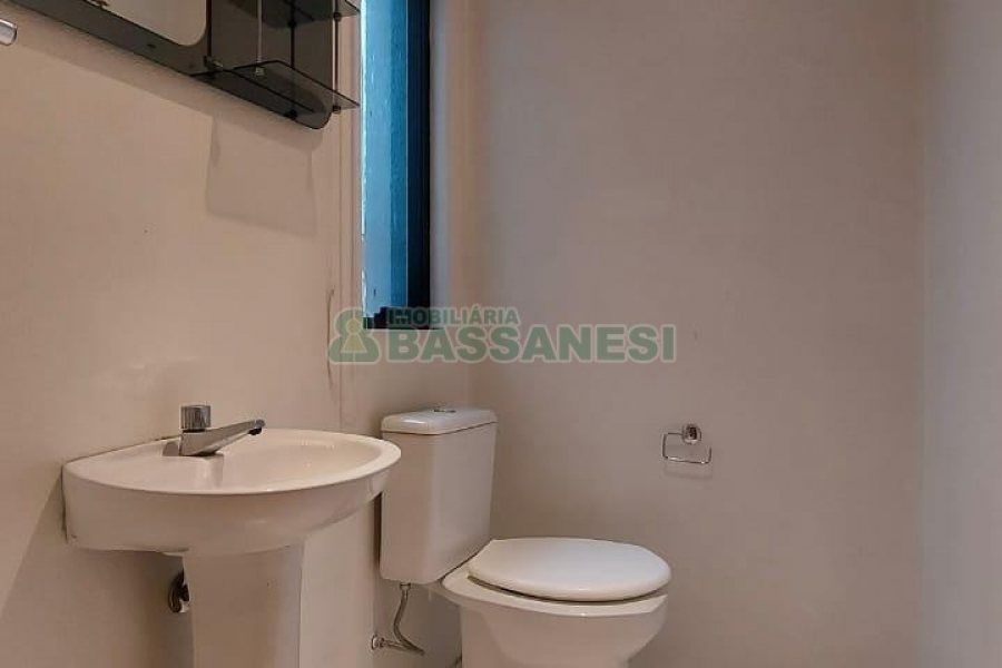 Sala Mobiliada com 45m², 1 vaga, no bairro Centro em Caxias do Sul para Alugar