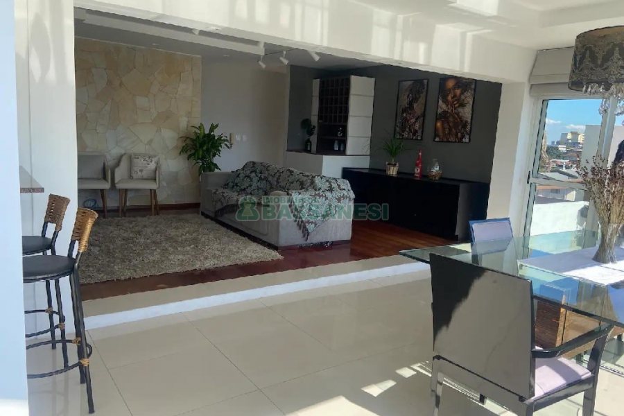 Apto/Cobertura com 132m², 2 dormitórios, 1 vaga, no bairro São Leopoldo em Caxias do Sul para Comprar