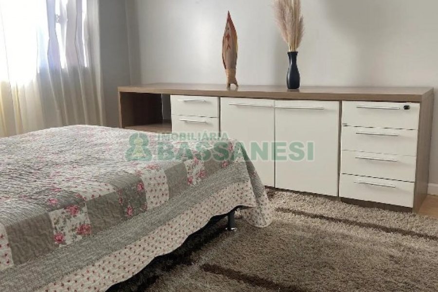Apto/Cobertura com 132m², 2 dormitórios, 1 vaga, no bairro São Leopoldo em Caxias do Sul para Comprar