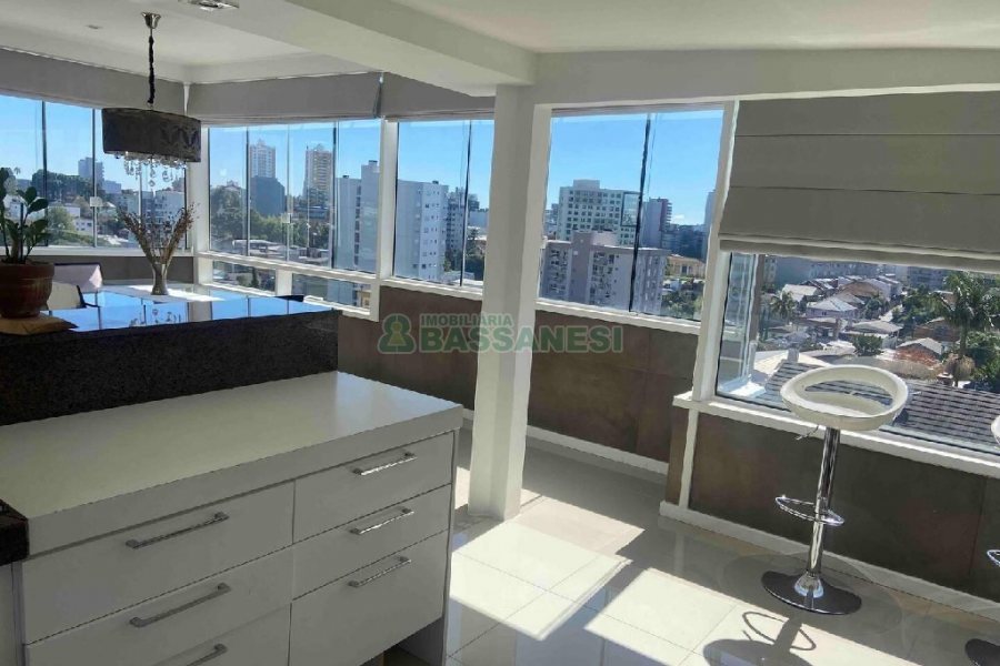 Apto/Cobertura com 132m², 2 dormitórios, 1 vaga, no bairro São Leopoldo em Caxias do Sul para Comprar