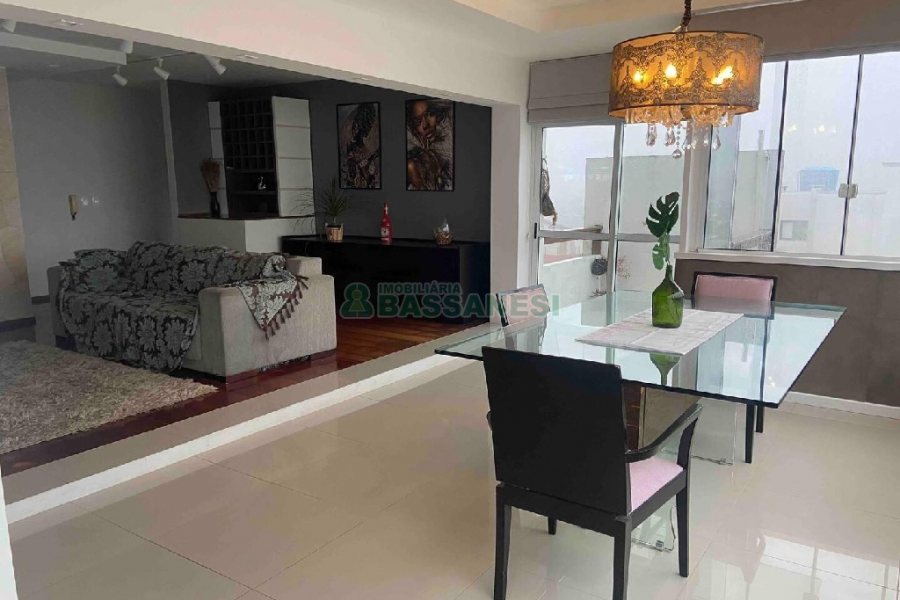 Apto/Cobertura com 132m², 2 dormitórios, 1 vaga, no bairro São Leopoldo em Caxias do Sul para Comprar