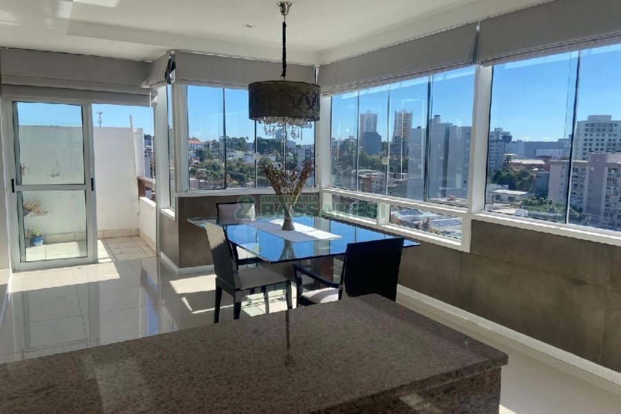 Apto/Cobertura com 132m², 2 dormitórios, 1 vaga, no bairro São Leopoldo em Caxias do Sul para Comprar