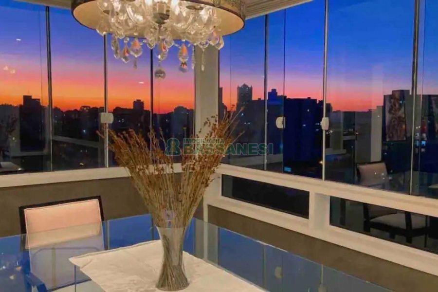 Apto/Cobertura com 132m², 2 dormitórios, 1 vaga, no bairro São Leopoldo em Caxias do Sul para Comprar