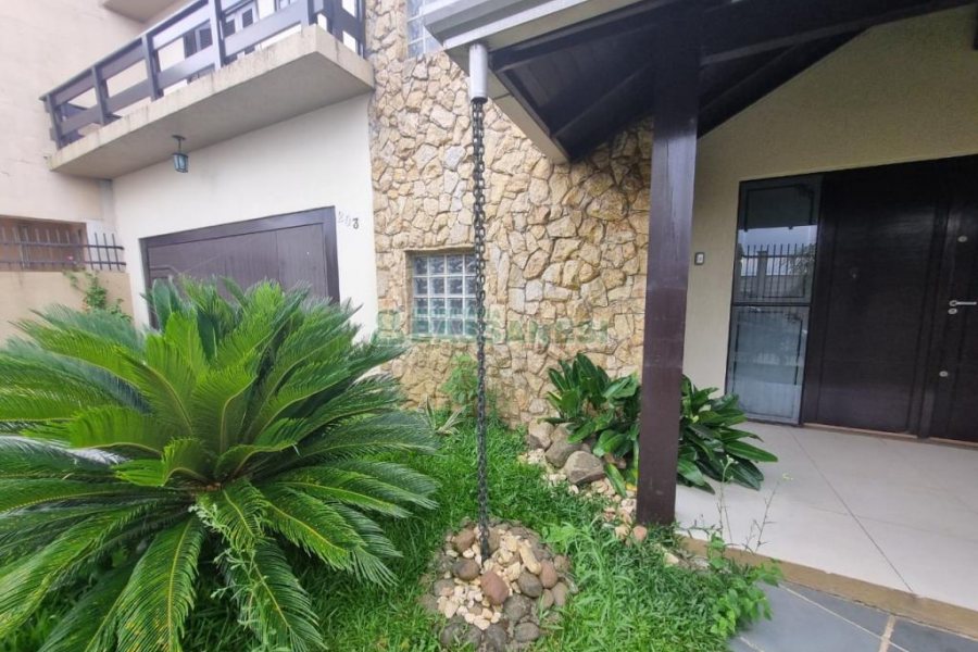 Casa com 150m², 3 dormitórios, 2 vagas, no bairro Salgado Filho em Caxias do Sul para Alugar