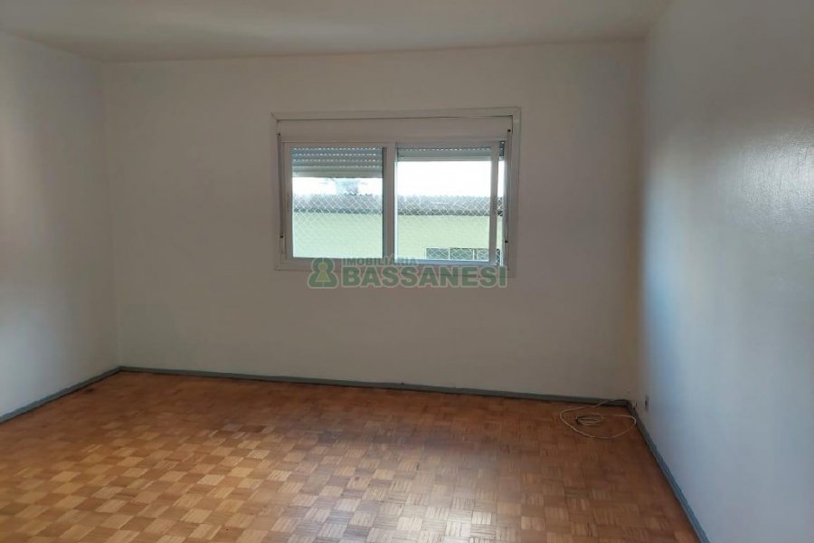 Apartamento com 83m², 2 dormitórios, 1 vaga, no bairro Panazzolo em Caxias do Sul para Comprar