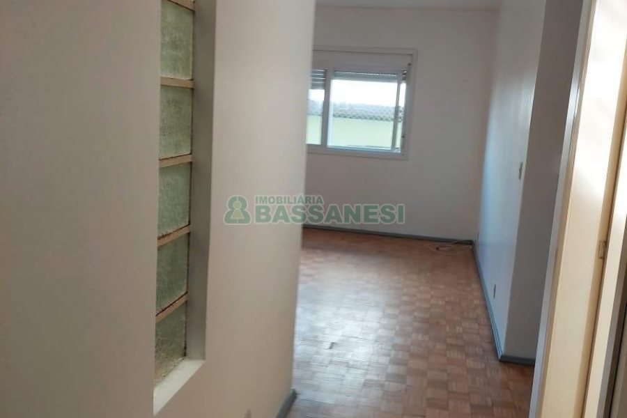 Apartamento com 83m², 2 dormitórios, 1 vaga, no bairro Panazzolo em Caxias do Sul para Comprar